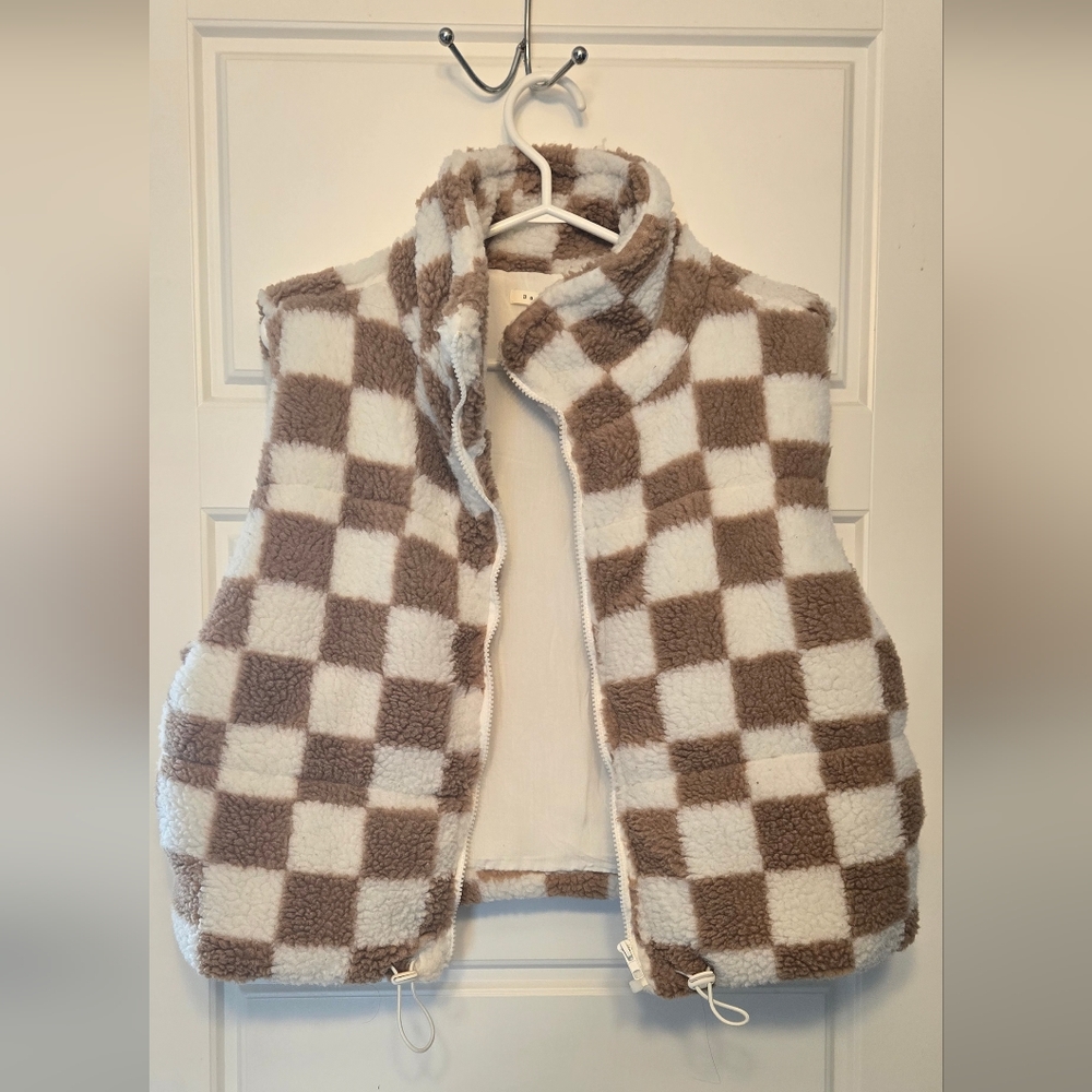 Checkered Fleece Zip-Up Vest